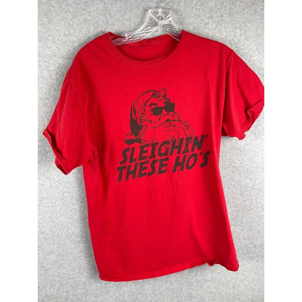 Sleighin These Ho's Santa T Shirt Men's Size S Red Raunchy Christmas Tee Holiday
